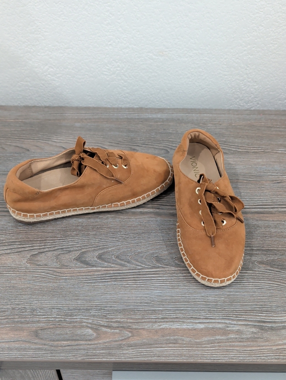 Vionic COASTAL SANDY Suede Leather Lace Up Flat Shoes Camel Brown Tan 7